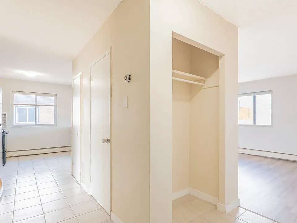 10940 105th St NW
