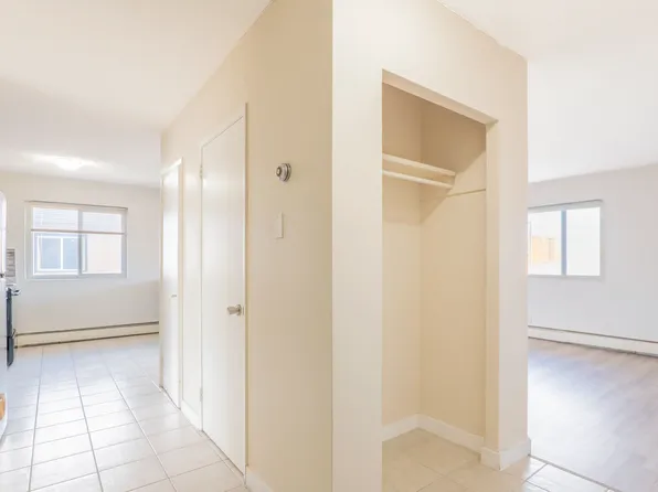Alex Manor, 10940 105th St NW, Edmonton, AB T5H 2X4