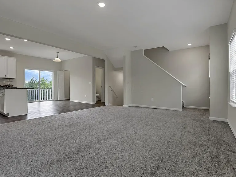 111 Coyote Willow Dr — Photo 4