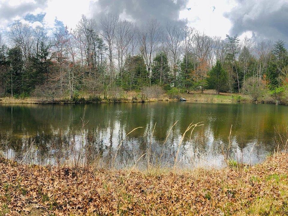 2nd image of 395 Garrett Rd