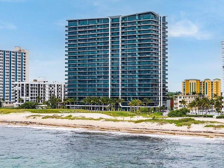 900 N Ocean Blvd #1504 — Photo 1