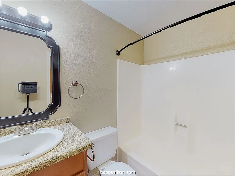 904 University Oaks Blvd #80 — Photo 22