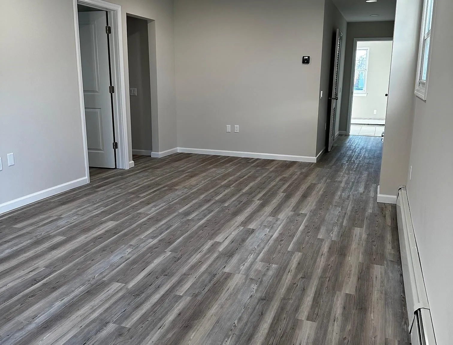 4 bed, 2.5 bath, 2058 sqft, $4,200 — Photo 4