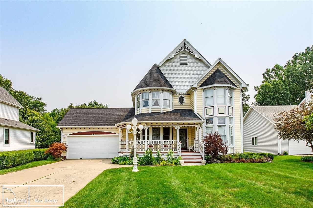 212 Victoria Ct, Saint Clair, MI 48079 Zillow