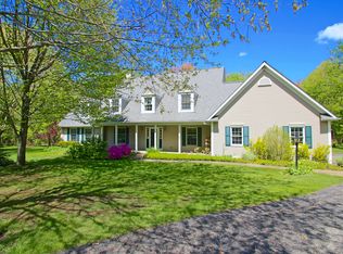 11440 Robin Wood Ln, Chagrin Falls, OH 44023