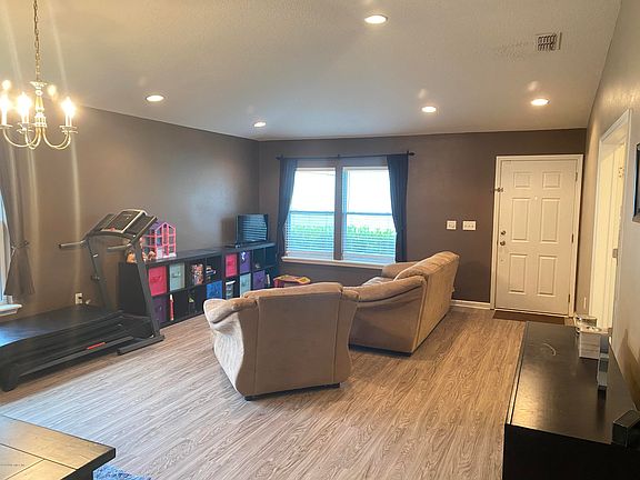 4th image of 76500 Deerwood Dr