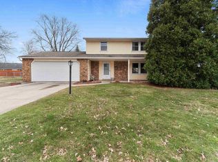 1611 Darby Ln, New Haven, IN 46774