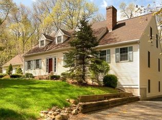 101 Stagecoach Rd, Avon, CT 06001