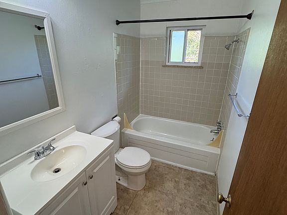 5th image of 1855 Goss St APT 6