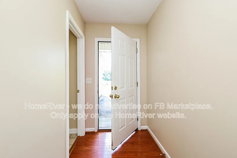 3 bed, 2.0 bath, 1376 sqft, $1,650 — Photo 4
