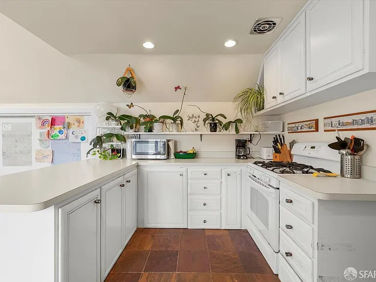 2275 California St #3 — Photo 7