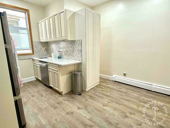 5th image of 129 Atlantic Ave APT 4F