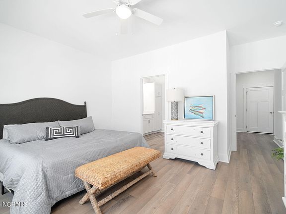 5th image of 107 Live Oak Commons