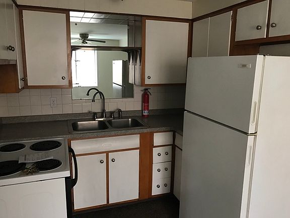 3rd image of 373 Broad St APT 1