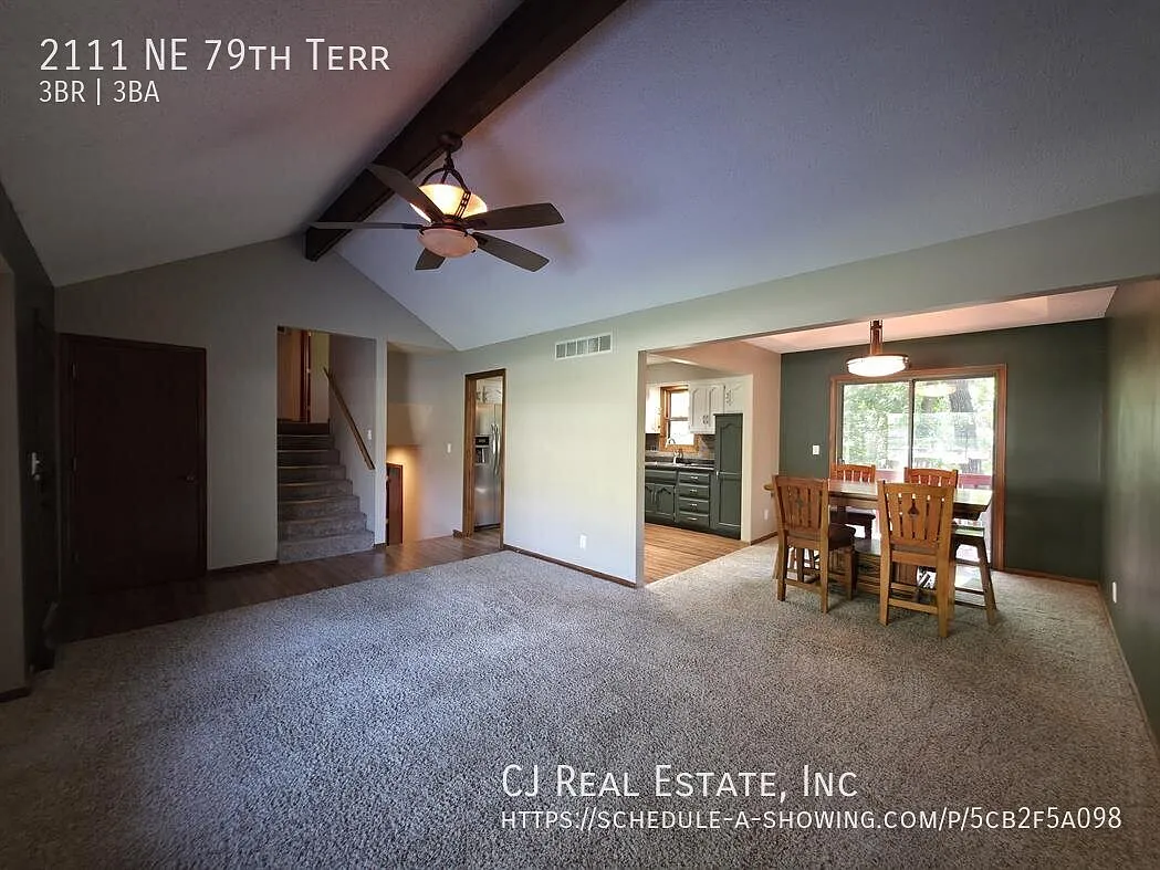 3 bed, 2.5 bath, $2,000 — Photo 2