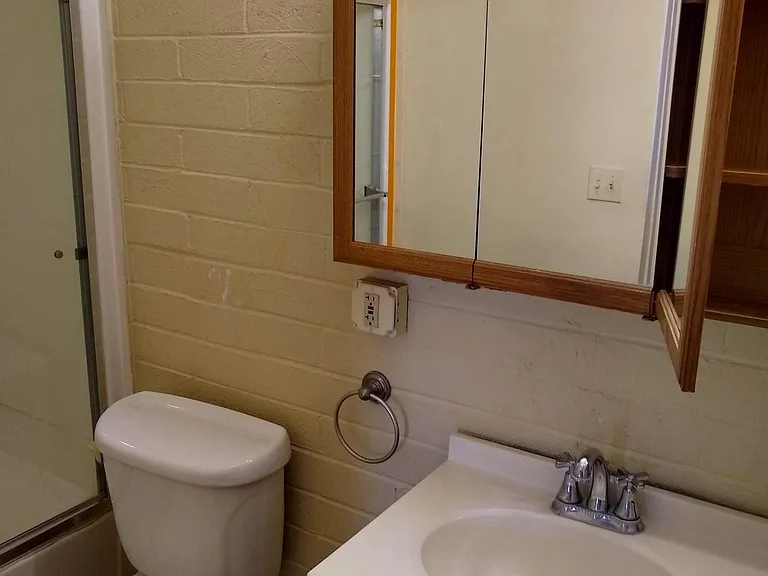 1034 E Linden St #A — Photo 5