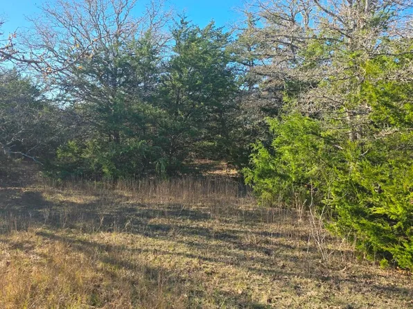 Hills Rd, Ledbetter, TX 78946