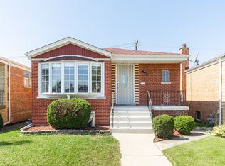 7718 Meade Ave, Burbank, IL 60459