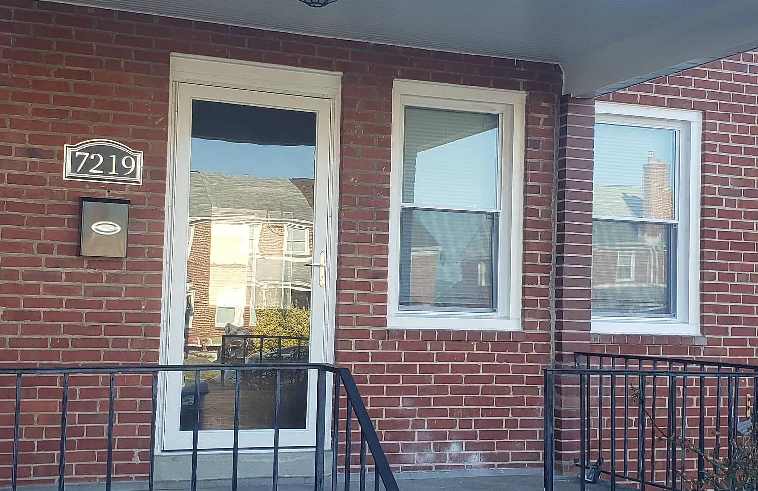 4 bed, 1.5 bath, 1440 sqft, $1,950 — Photo 1