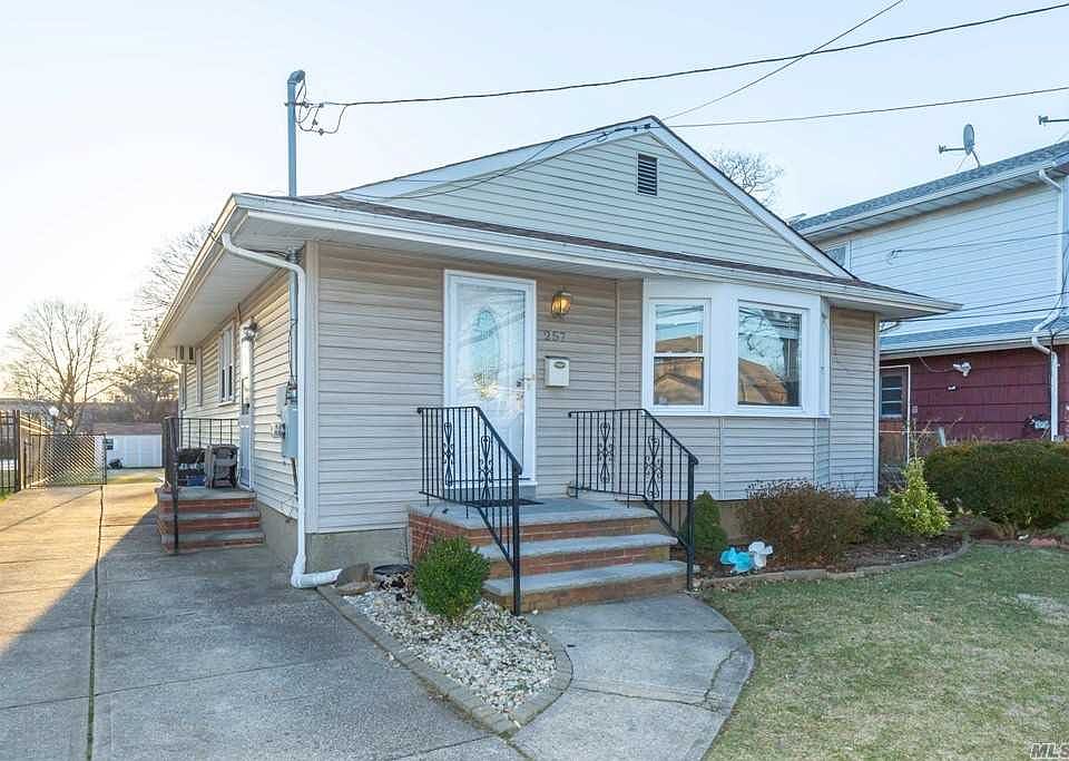 1st image of 257 Marcus Ave
