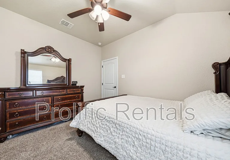 2509 Meadow Lark Dr — Photo 35