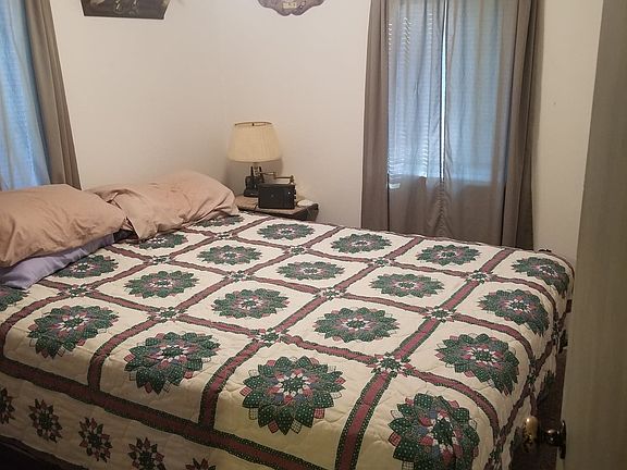 4th image of 18904 Hillview Blvd