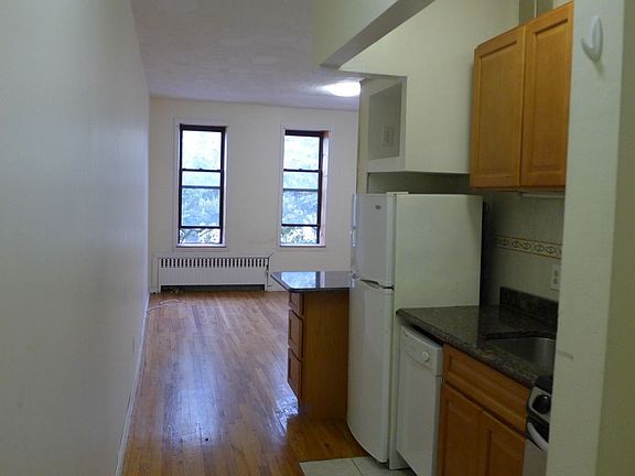 2nd image of 274 7th Ave #2E