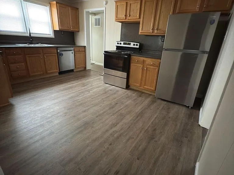 223 S McKinley Ave — Photo 18