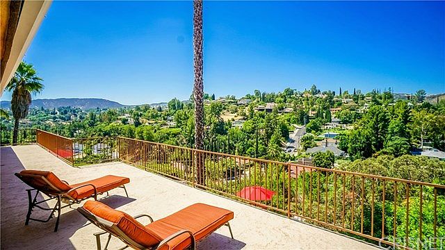 1st image of 4905 Tarzana Woods Dr