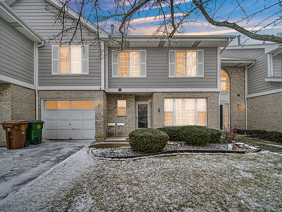 2nd image of 502 W Clare Ct