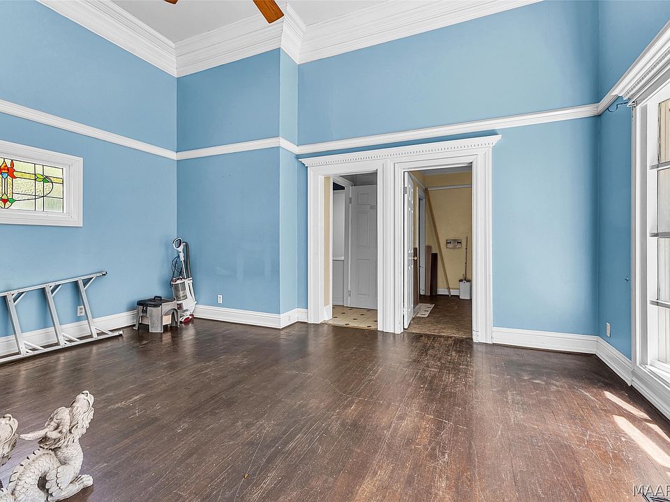 34th image of 306 Jordan Ave