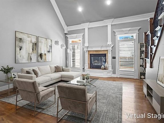 4th image of 4004 NE Cadbury Ave