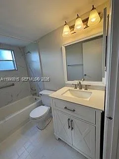 200 SW 132nd Way #104L — Photo 9