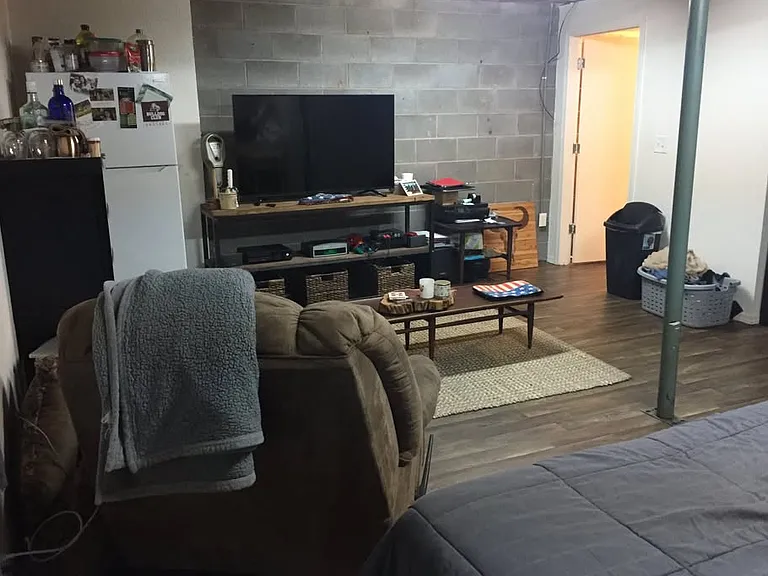 1468 Edgewood Ct — Photo 10