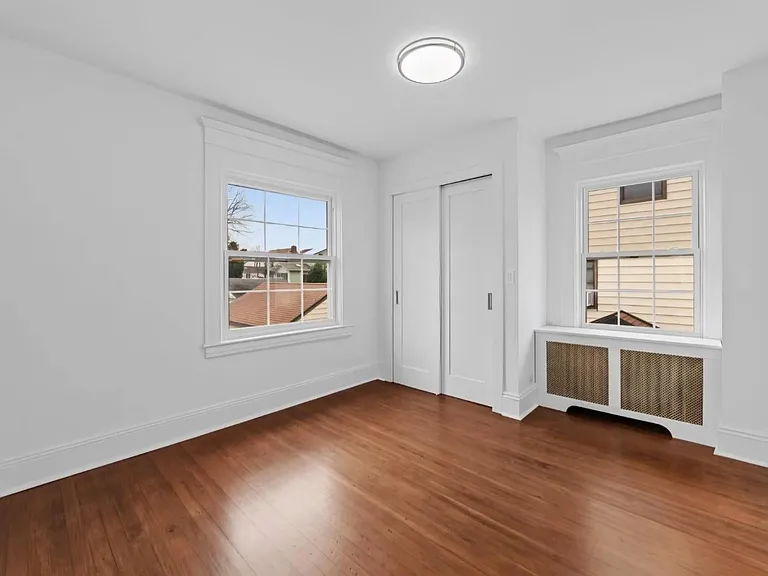 70 Normandy Rd — Photo 20