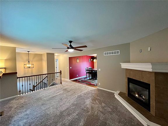 5th image of 806 SW Mill Creek Ct