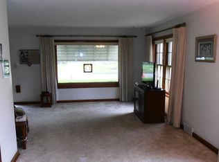 2610 E Allerton Ave, Saint Francis, WI 53235