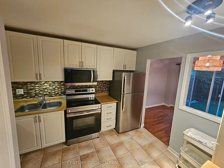 98 Falconer Dr #7 — Photo 10