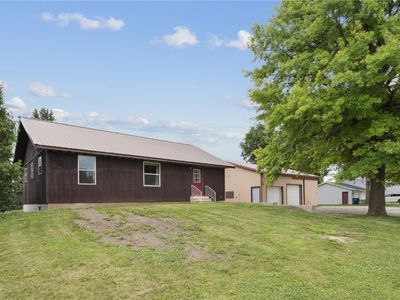 1009 W 1st St, Vinton, IA, 52349