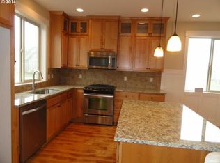 19156 Gentry Highlands Ln, Oregon City, OR 97045