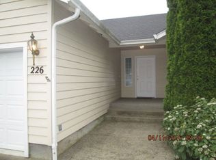 226 Montclair Dr, Sutherlin, OR 97479