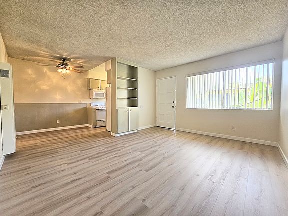 3rd image of 1231 25th St APT 14