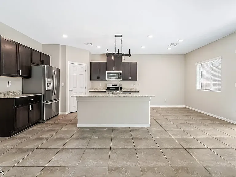 Large island in kitchen