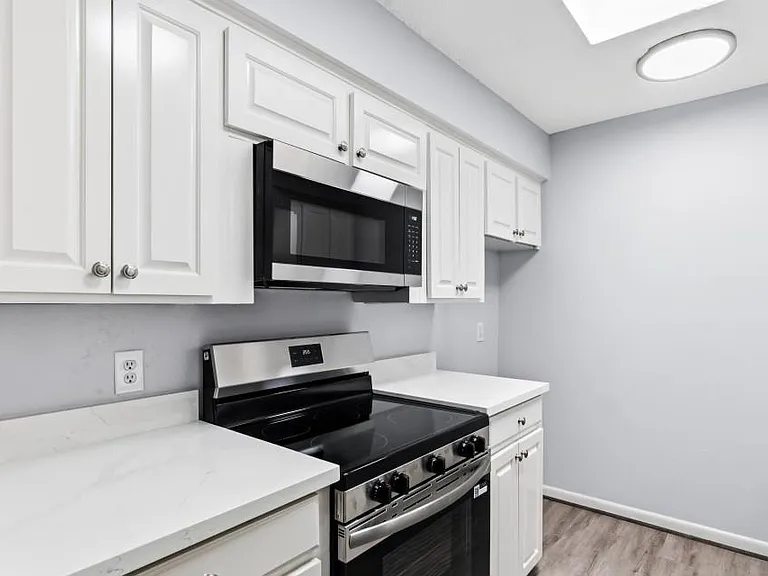 2744 Briarhurst Dr #49 — Photo 12