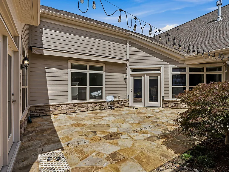 1649 Vineyard Mist Dr — Photo 52