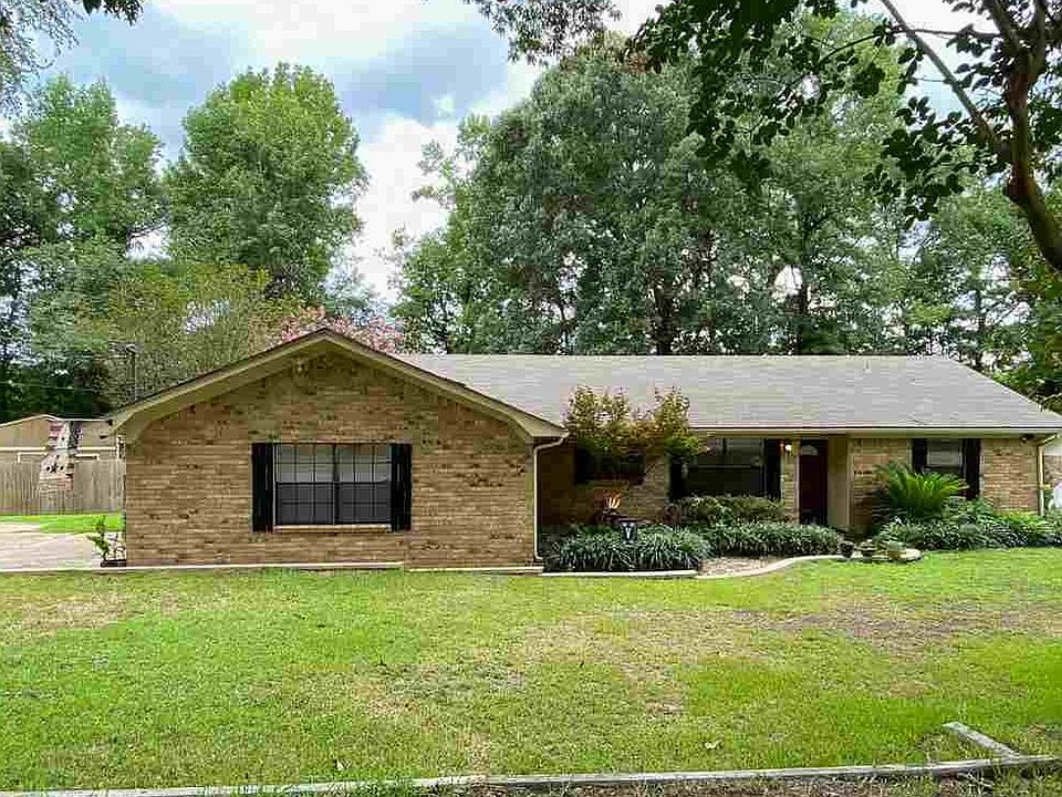 1st image of 10216 Creek Bend Dr