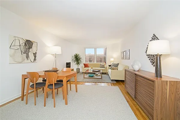 Sold by Qwest Residential Downtown LLC | media 12