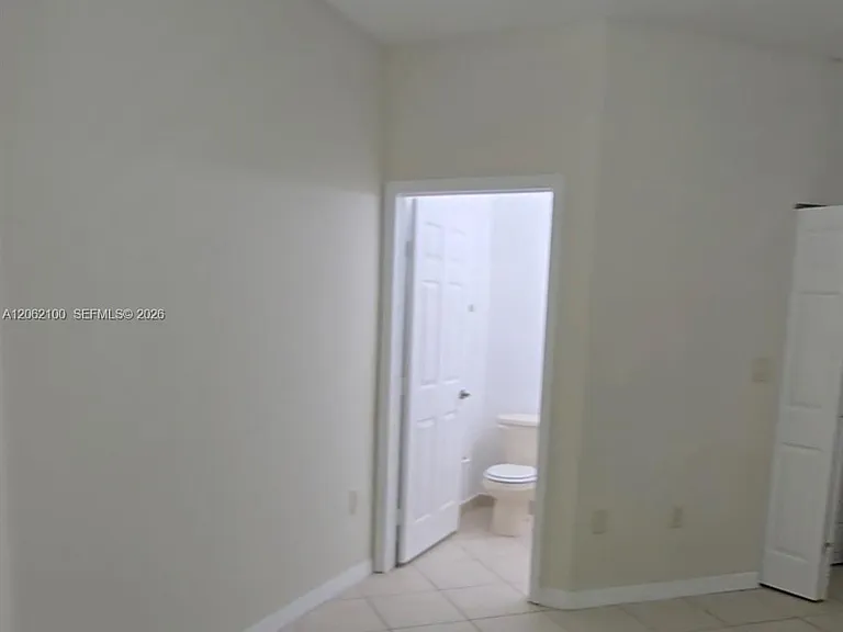 4917 SW 141st Ave #4 — Photo 2
