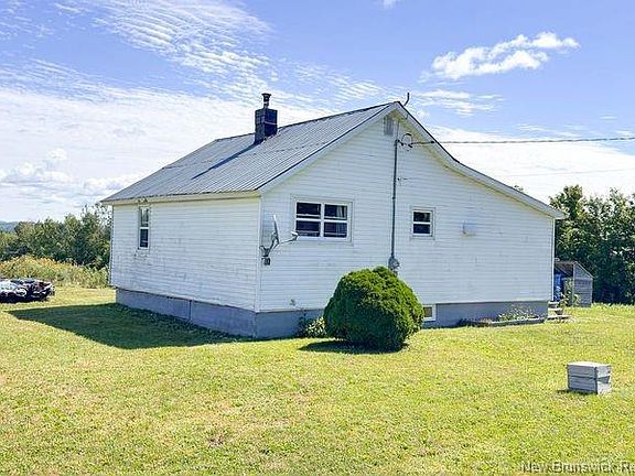 2nd image of 398 Greenfield Rd