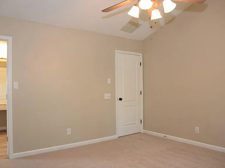 103 Ashley Brook Ct — Photo 16